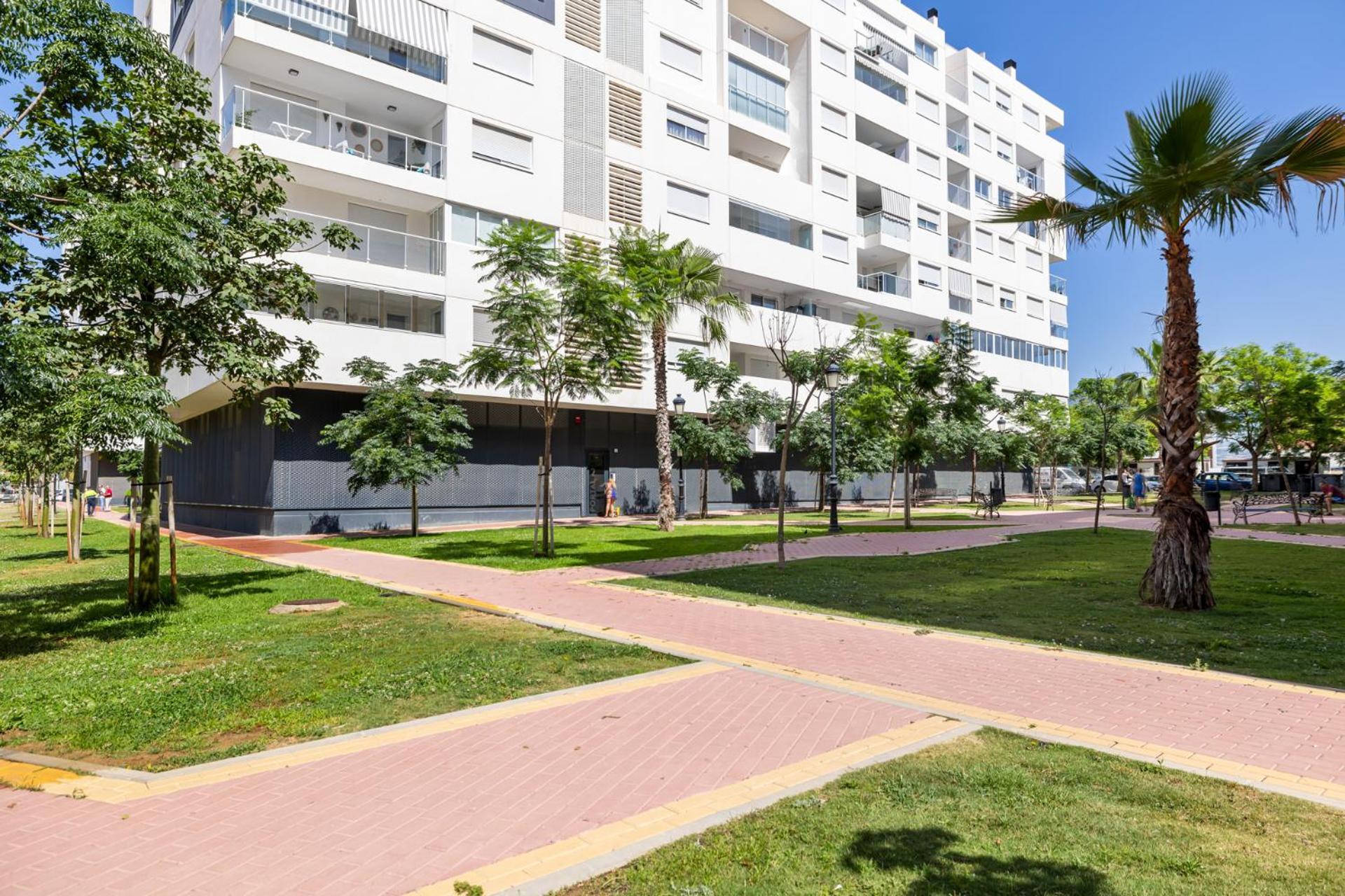 Luxury New Apartment City Center Estepona - Private Parking Exterior foto